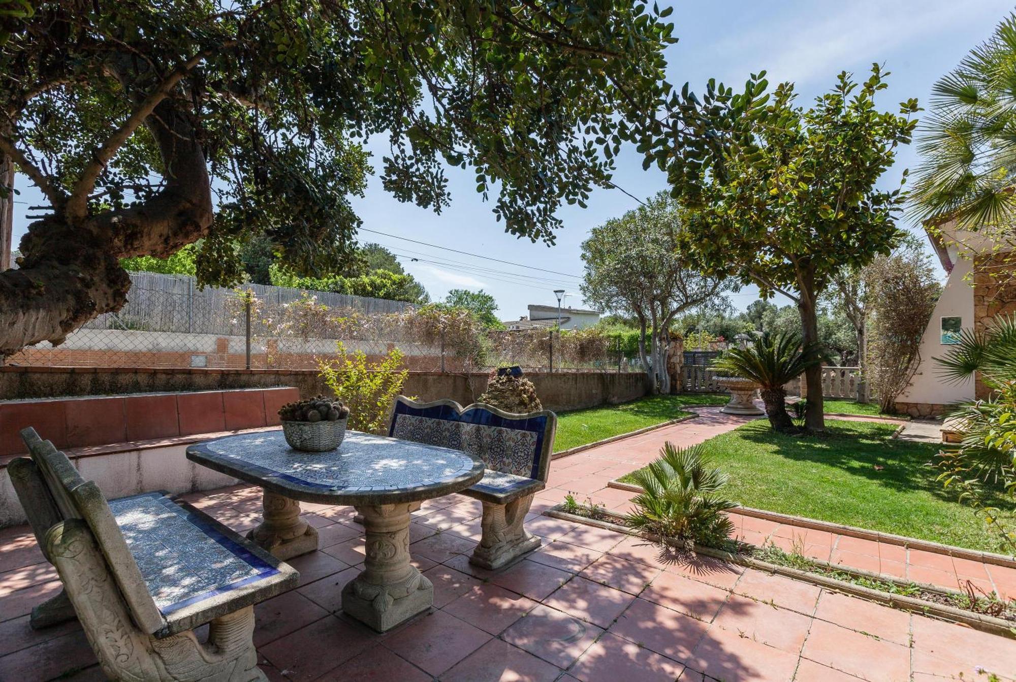 Villa Gessami Bellvei del Penedes Luaran gambar